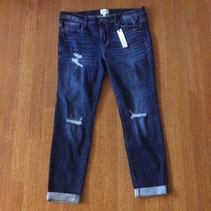 id : 23 Carrie Distressed Girlfriend Jean
